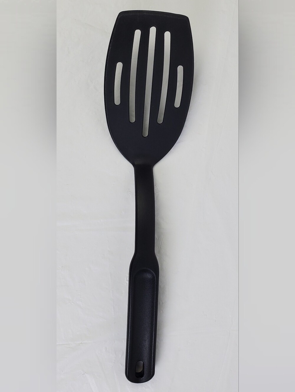 Pampered Chef Black Slotted 5 Slots Spatula Turner Flipper Nylon USA Made - GUC